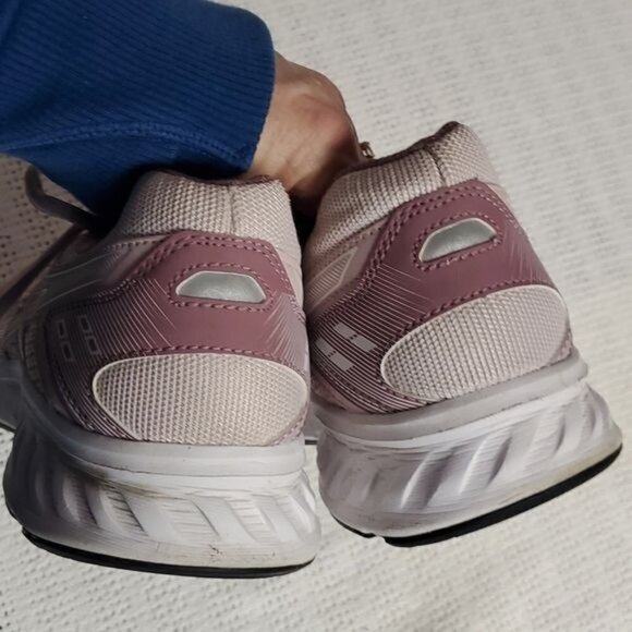 Asics Lt. Pink Sz. 9.5 Athletic Shoes - Picture 7 of 10